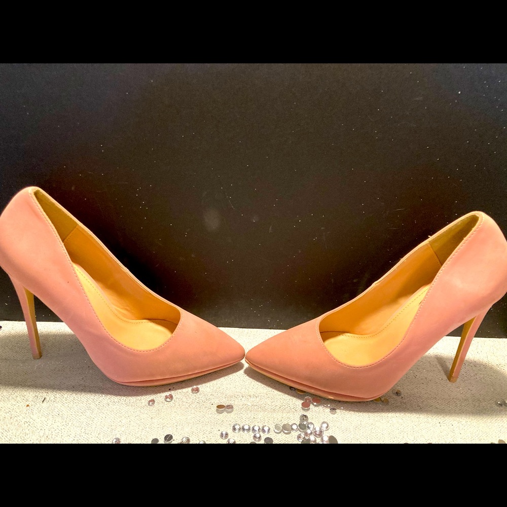 Elegant Collection suede-like pink heels